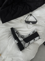 Челси с фигурным мысом LINDA SNAKE PRINT