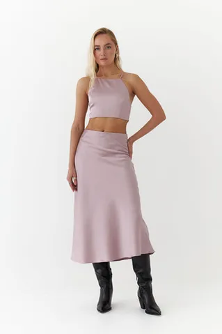 Топ на шнуровке из атласа черничного цвета