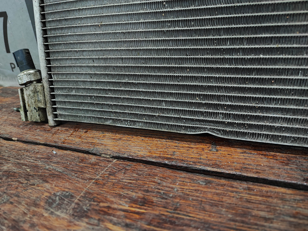 Радиатор кондиционера Mercedes C-Class (W205)  Б/У Оригинал A0995000454