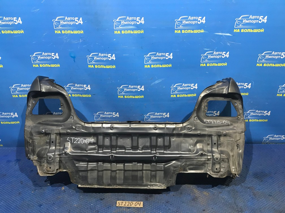 Панель задняя между задними крыльями TOYOTA AVENSIS 2001