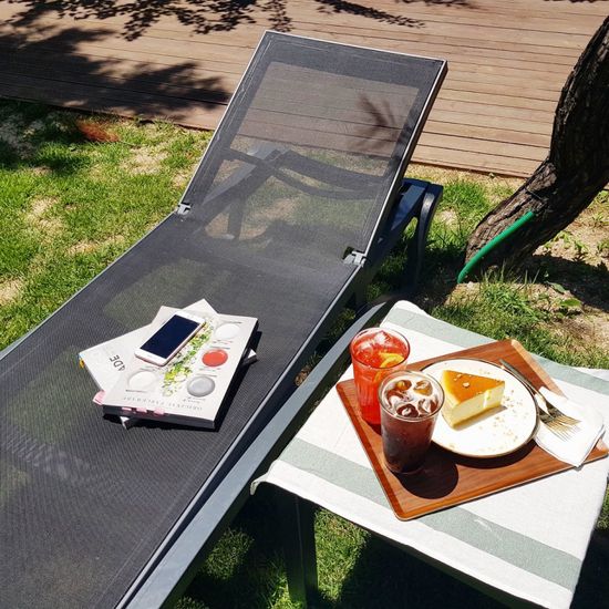 Шезлонг-лежак пластиковый Pacific черный Турция