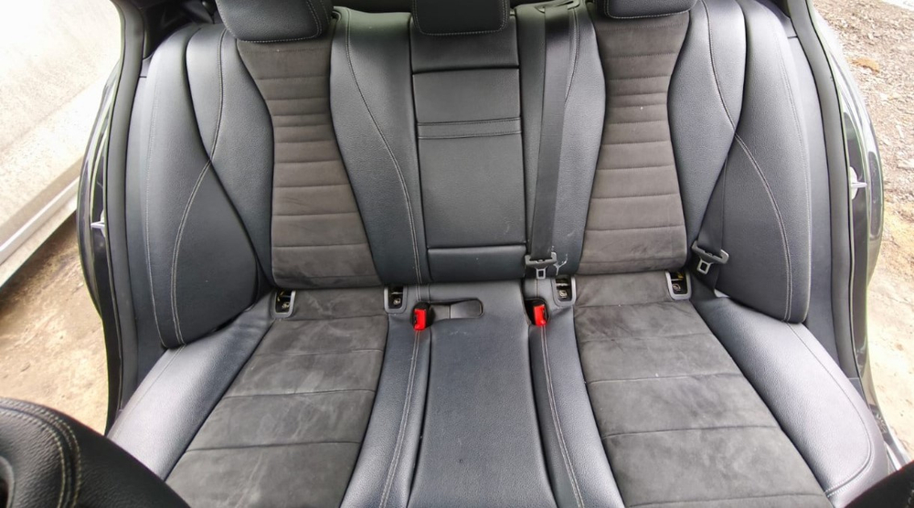 Mercedes-Benz E-CLASS 200 4MATIC Premium