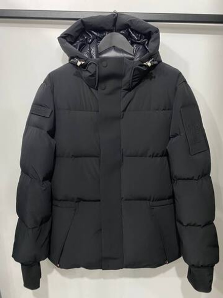 Пуховик Moncler