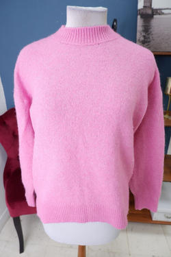 Джемпер розового цвета 48 размер