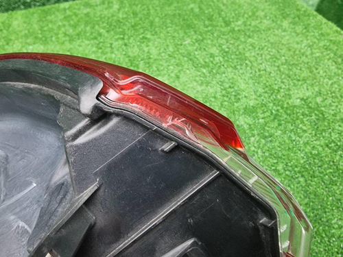 Фонарь правый внешний Toyota Camry XV70 17-нв LED