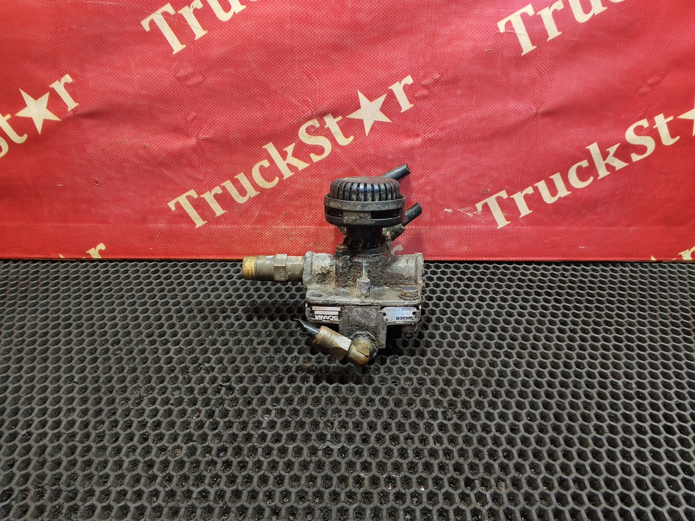 Клапан ускорительный