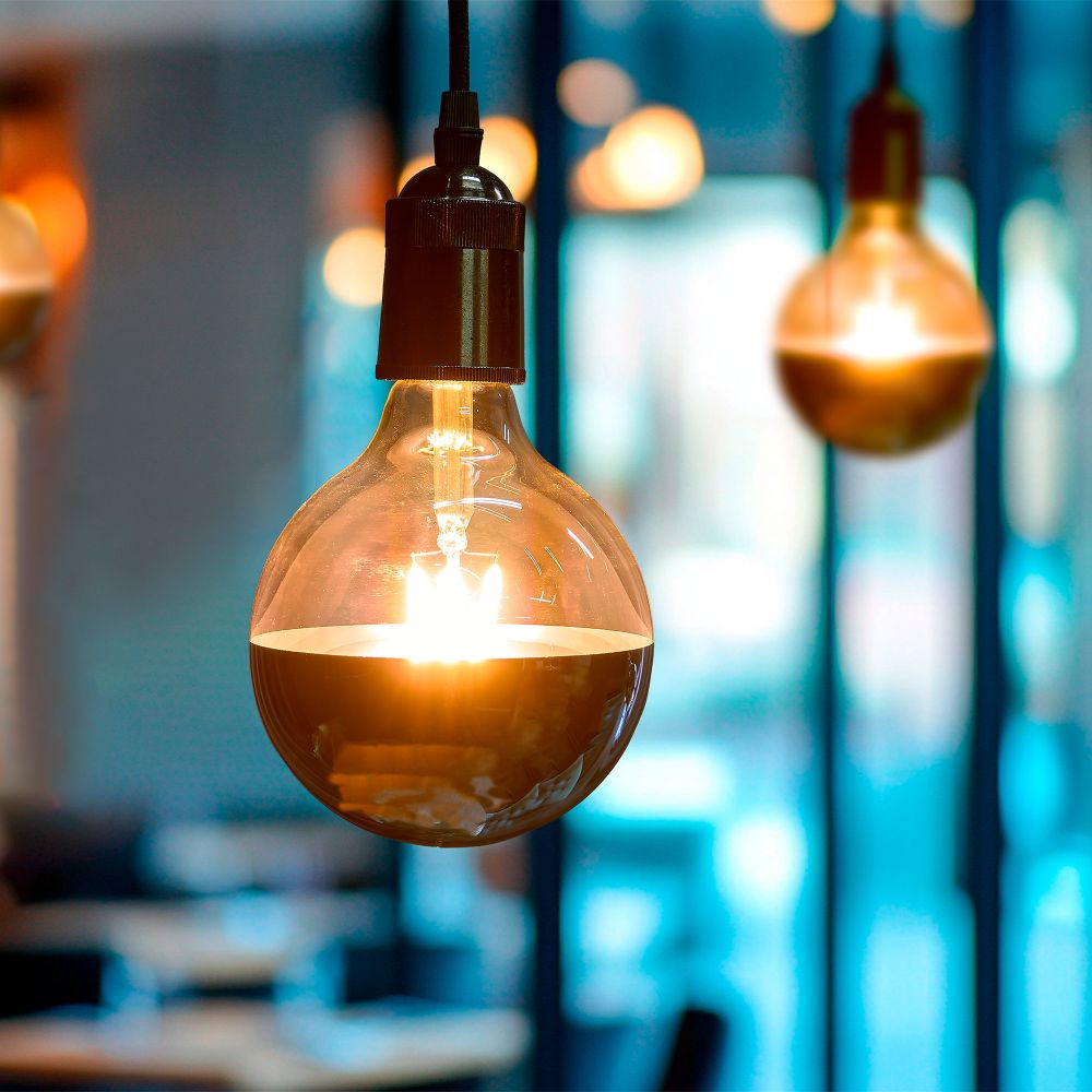 LED-G125-4W-4000K-E27-CL MIRROR-CHROME PLS02WH Лампа светодиодная. Форма шар. прозрачная колба с зеркальным отражателем. Серия Sky. Белый свет 4000K. Картон. ТМ Uniel