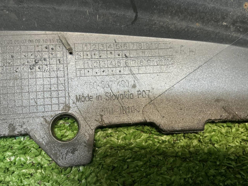 Накладка переднего бампера VW Touareg 3 (18-23)