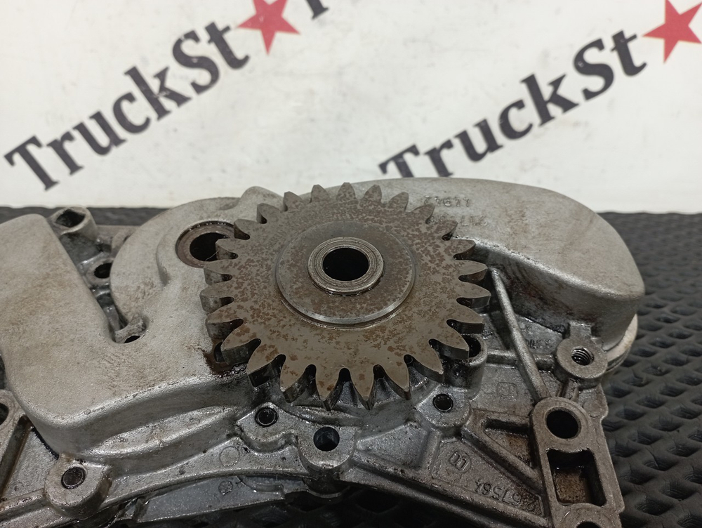 Насос масляный