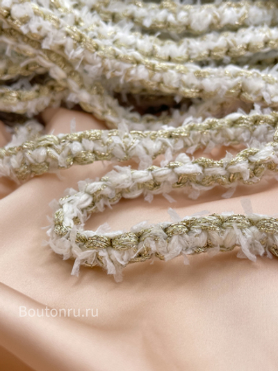 Тесьма белая плетеная с золотистой нитью