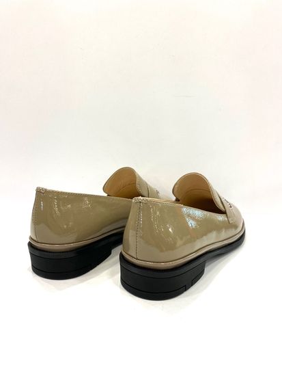 Лоферы женские