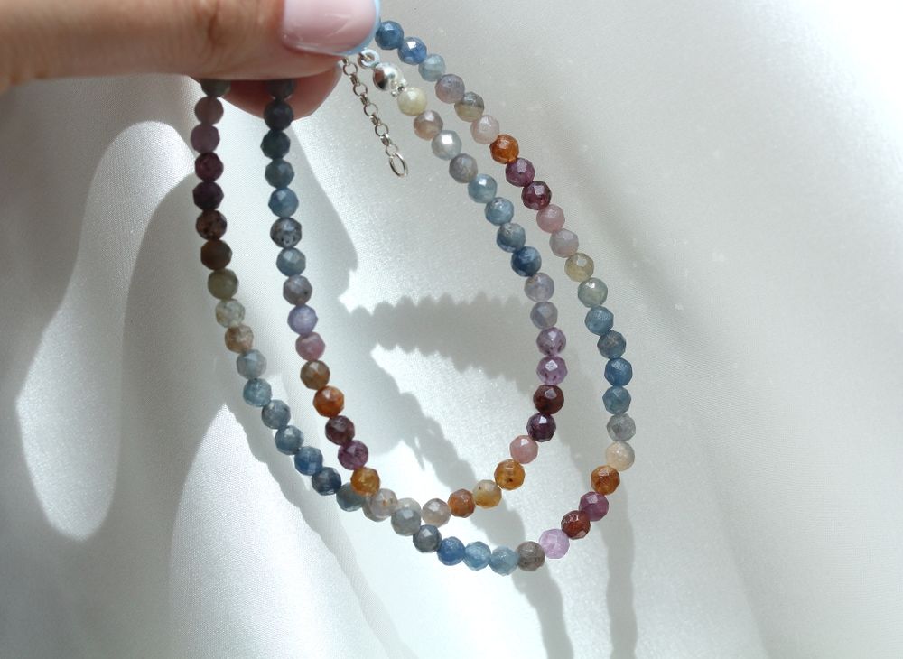 Чокер из корунда