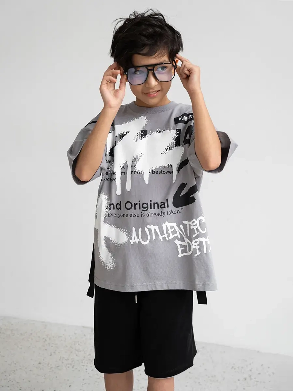 Спортивный костюм для мальчика с шортами на лето