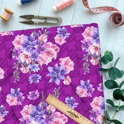 Ткань бязь васильки, колокольчики и георгины на сиреневом фоне