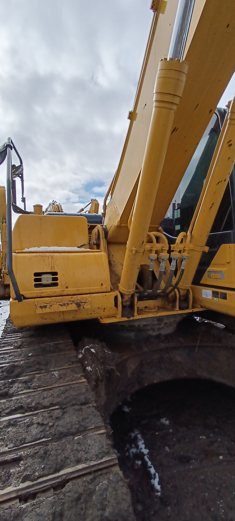 KOMATSU PC 210 Экскаватор PC210-10M0 (Дизельный, 6,7 л, 167 л.с., АТ)