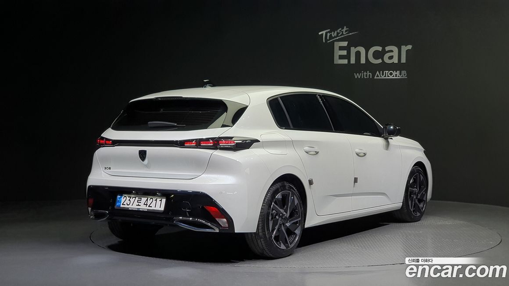 Peugeot 308 3 Generation 1.5 BlueHDi 알뤼르 (08.2022)
