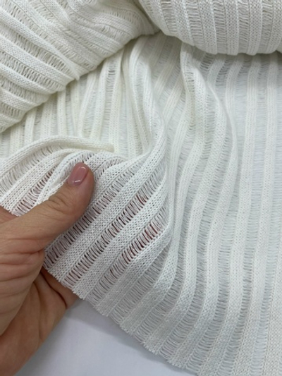 Рваная полоска молоко