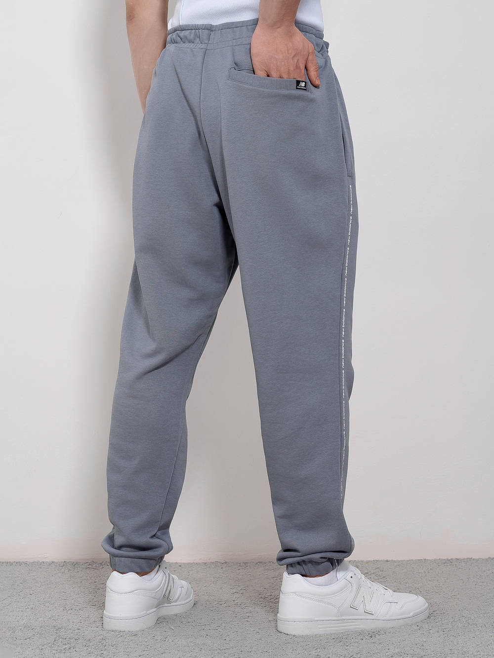 Брюки New Balance NB Essentials MP23505-GNM