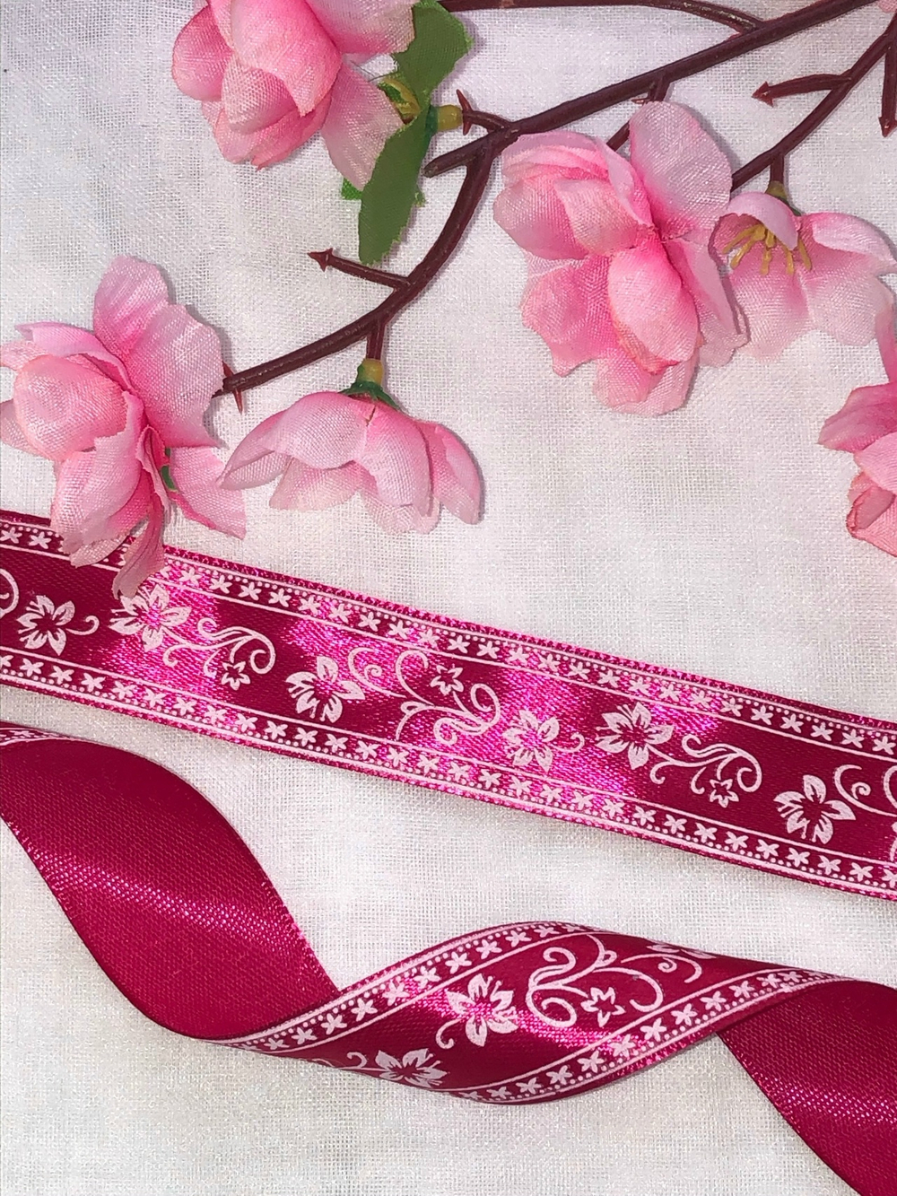 Лента атл. с принтом цветочки 25мм*1