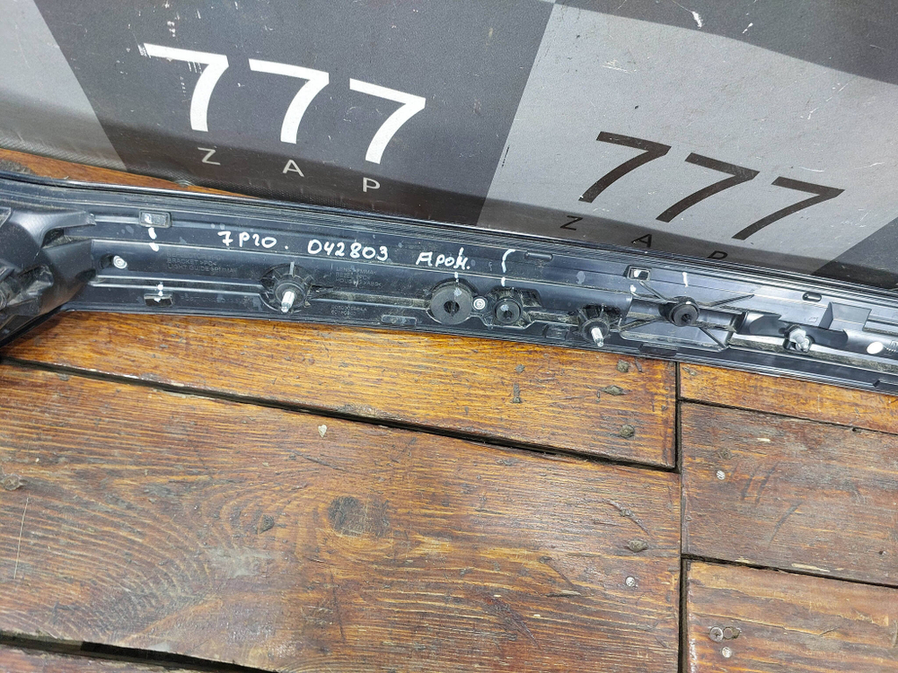 Фонарь задний центральный с дефектом Chery Tiggo 7 Pro Max 22-нв Б/У Оригинал 605000568AA