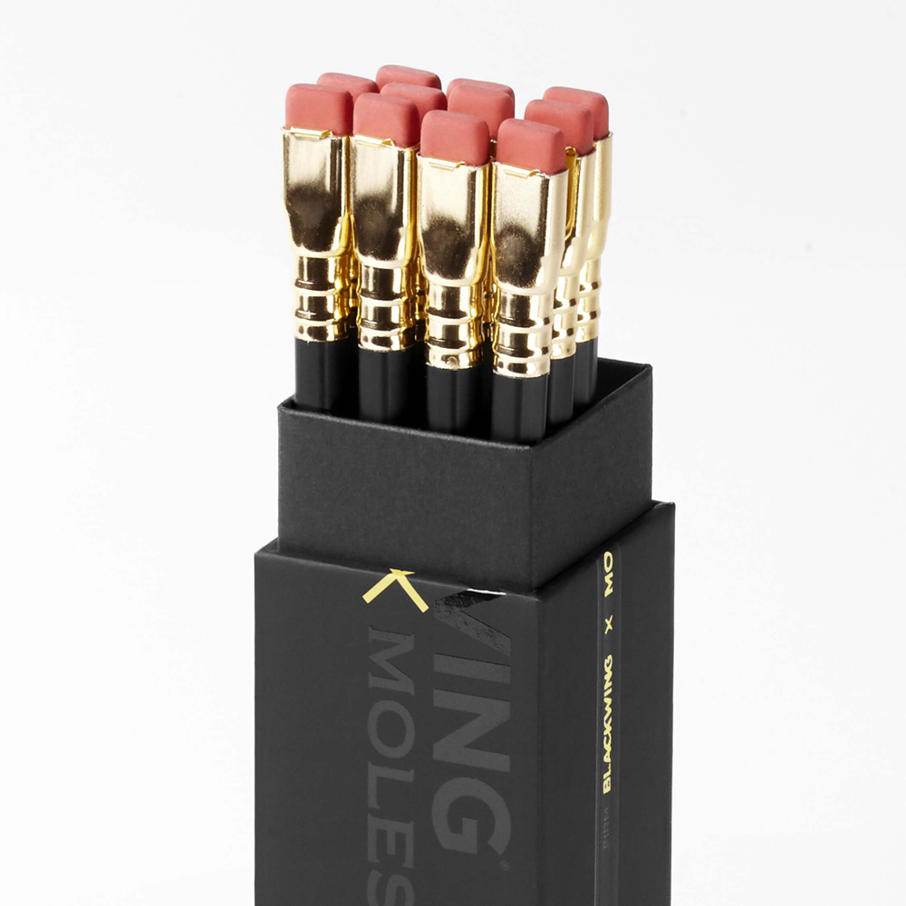 Набор карандашей FIRM Blackwing x Moleskine (EWBKWSU01F12SET) красный ластик, золотой зажим, 12 шт. в футляре