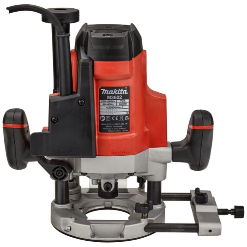 Фрезер Makita M3602