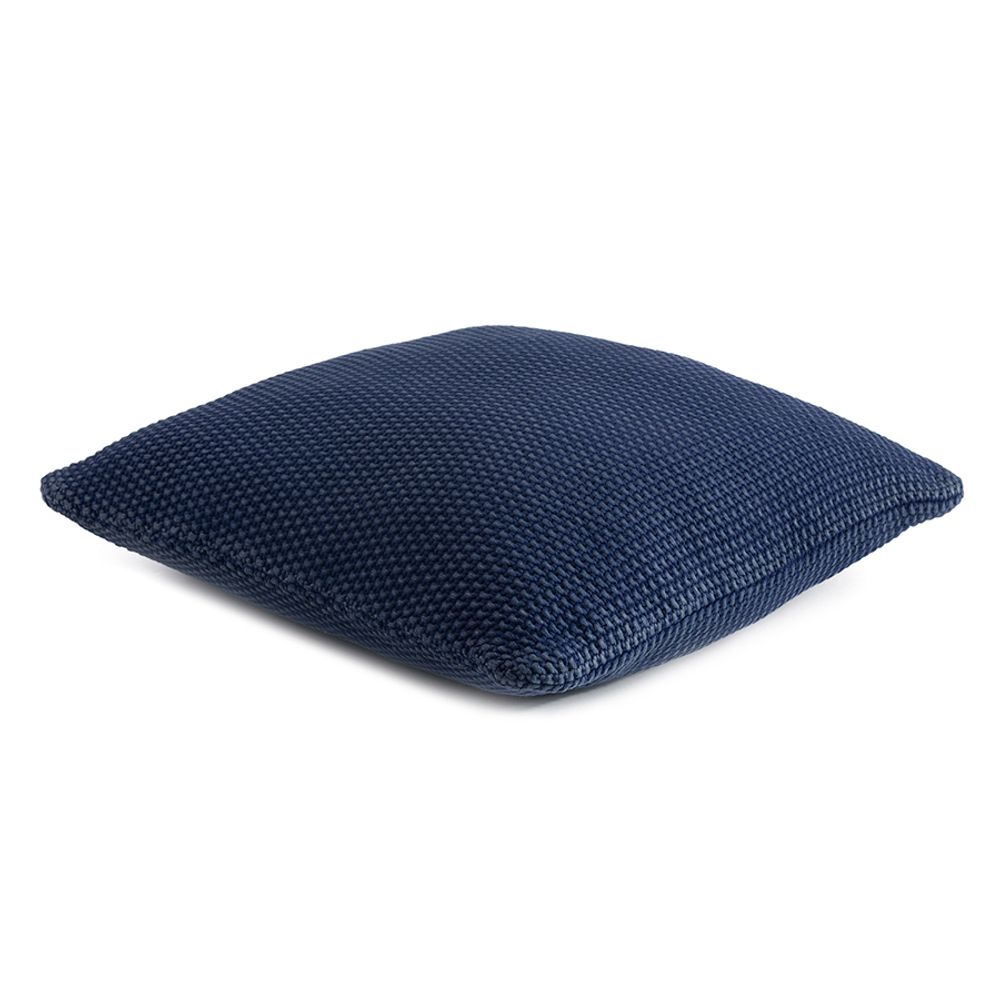 Подушка декоративная из стираного хлопка темно-синего цвета из коллекции Essential, 45х45 см