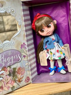 Кукла BERJUAN виниловая 32см BIGGERS Abba Lingg (24002)