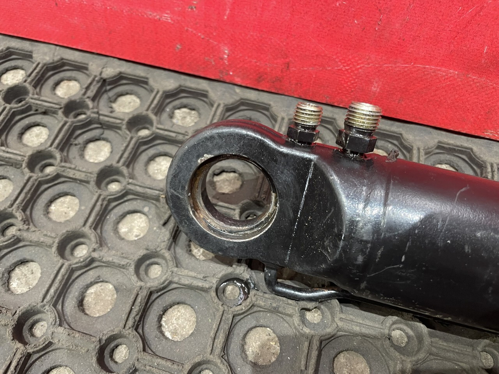 Цилиндр подъема кабины