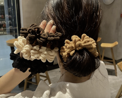 Резинка для волос. диаметр 10 см.