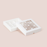 Коробка для 9 конфет с окном "Ромашка"