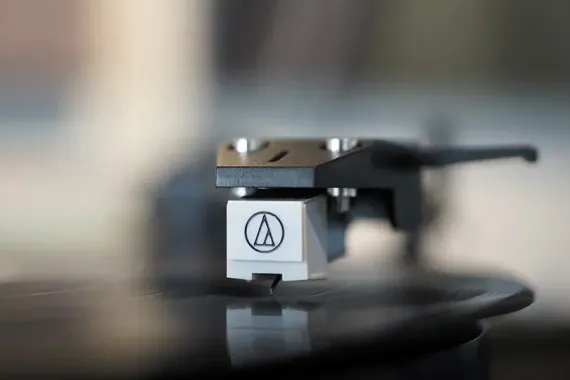 TEAC TN-180BT-A3 Black