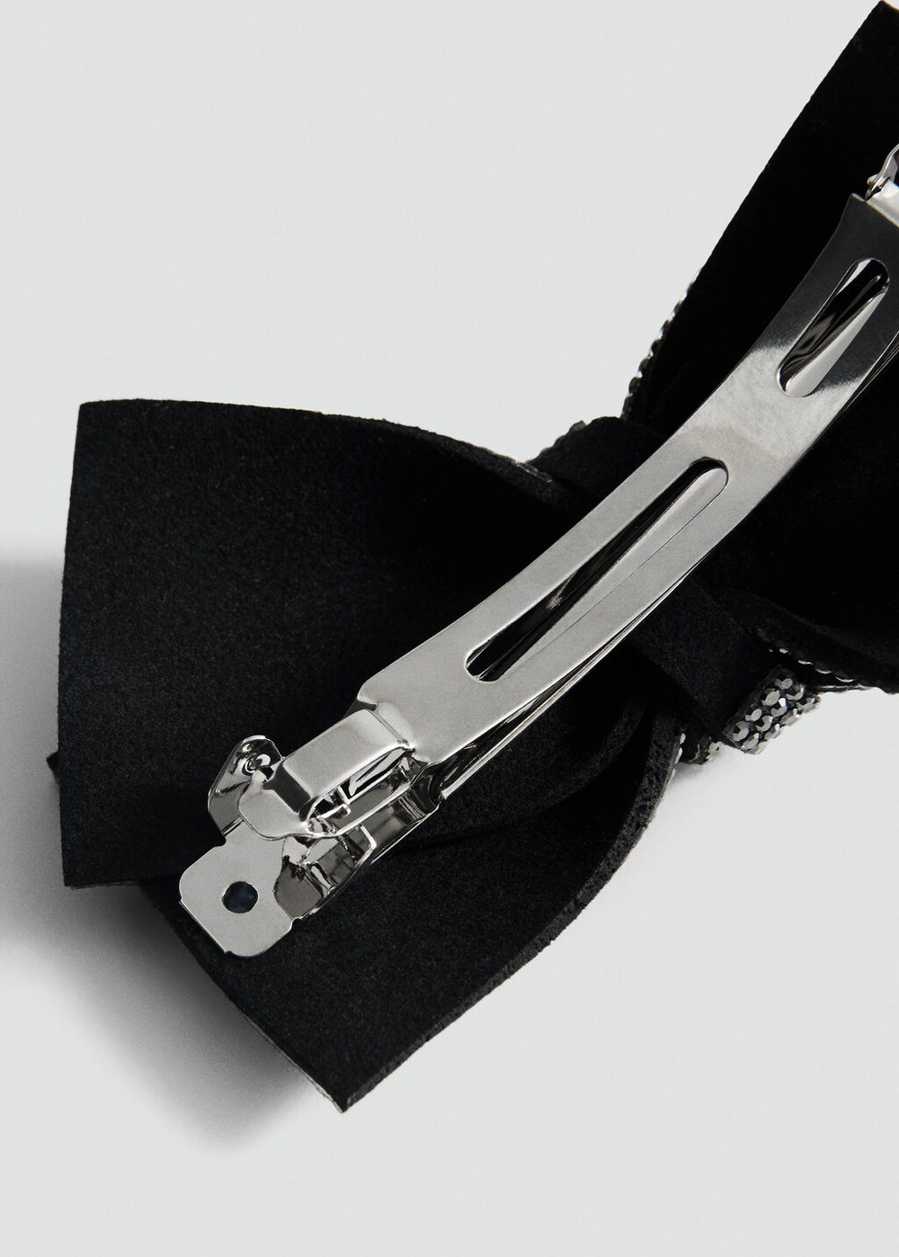 Фактурный купальник с вырезом