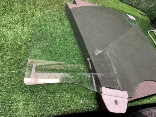 Стекло двери переднее левое Tank 500 (2021-н.в.)