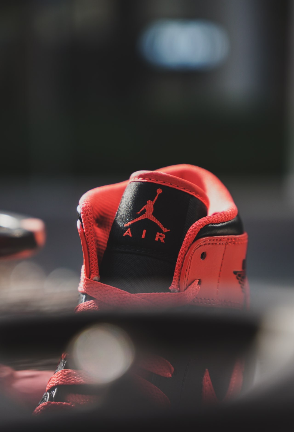 Мужские кроссовки Air Jordan 1 mid "alternate bred" DQ8426-060