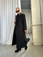 Пальто Agdali Brand однотонное прямого кроя на три пуговицы