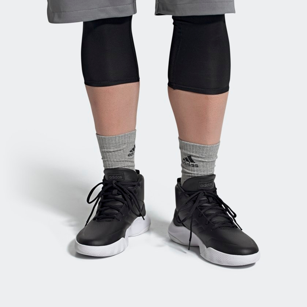Кроссовки Adidas Ownthegame