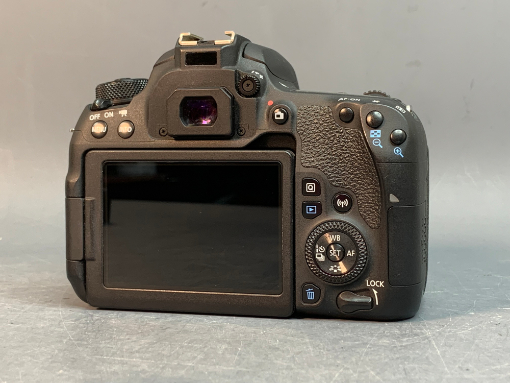 Canon EOS 77D 58.000 Кадров