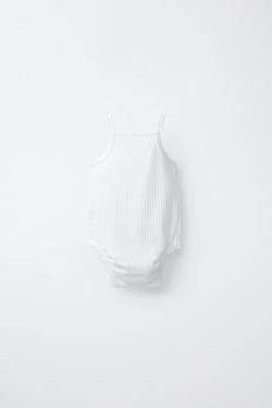 ZARA НАБОР ИЗ ТРЕХ БОДИ НА БРЕТЕЛЯХ, БЕЛЫЙ