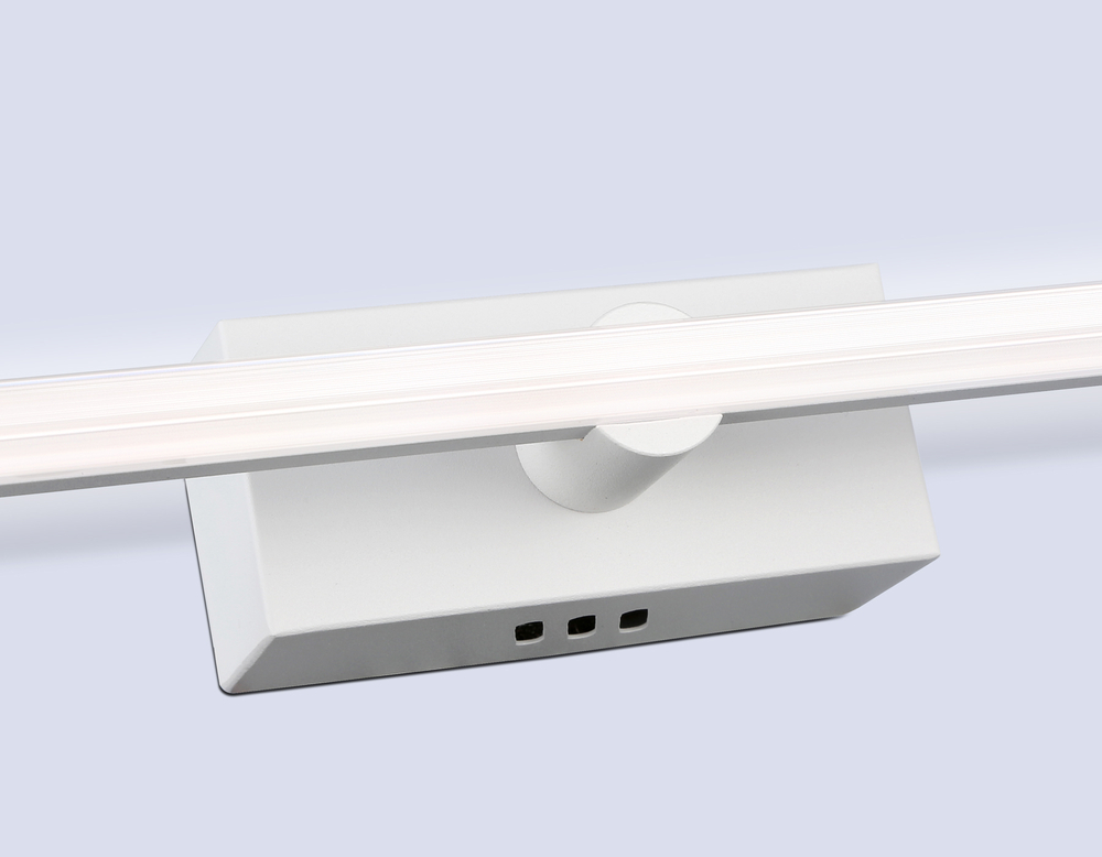 FL6121 WH белый 14W 3000K-6400K 610*45*80