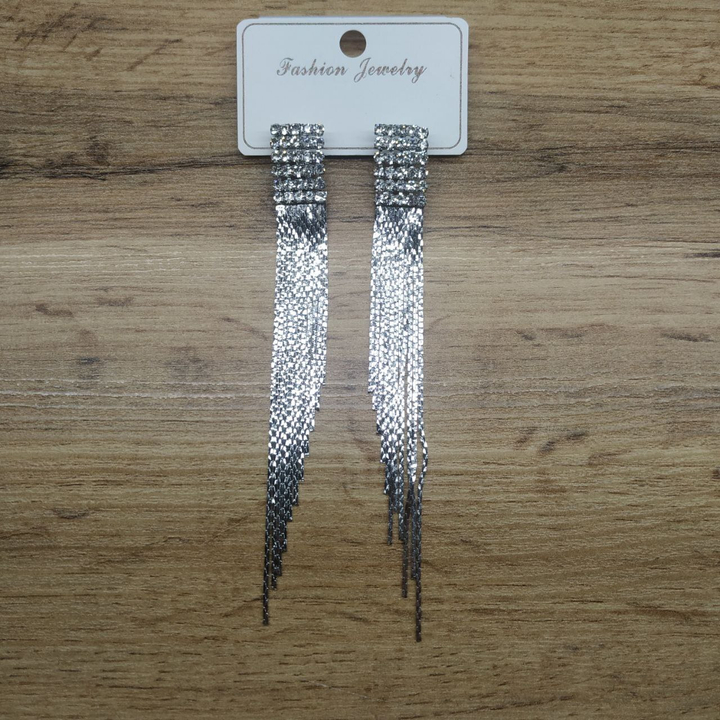 Серьги англ.заст. Bogema прямоугольник из страз 5 х 6 цепочки жгутики металл серебристый