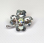 Брошь. Брошка. Клевер-четырехлистник — символ удачи. Цвет белый