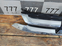 Решетка радиатора Mitsubishi Outlander 3 15-18 Б/У Оригинал 7450A967