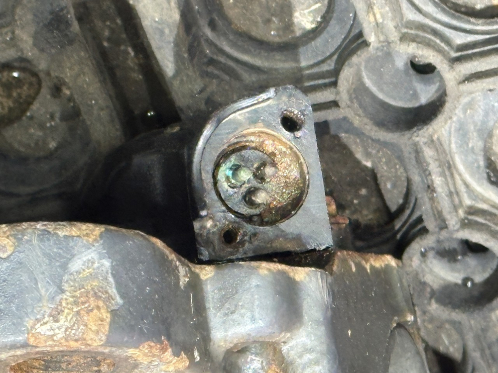 Суппорт задний левый