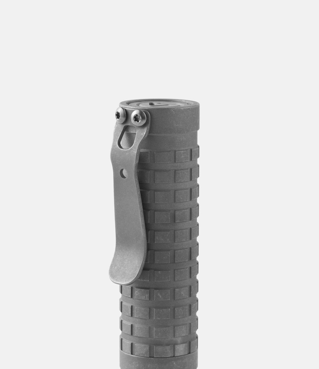 Rey Light Dawn Titanium Stonewashed XP-L HI — фонарик из титана
