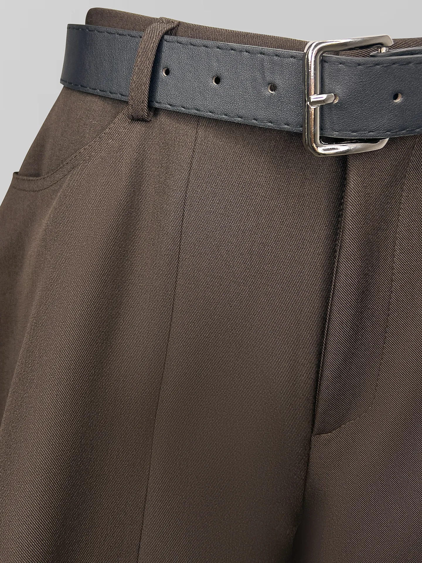 Шорты 4U 2017386 однотонные с ремнем в комплекте