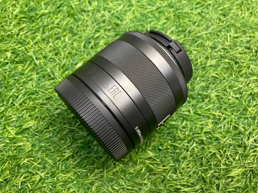 Canon EF-M 28mm 3.5 Macro IS STM