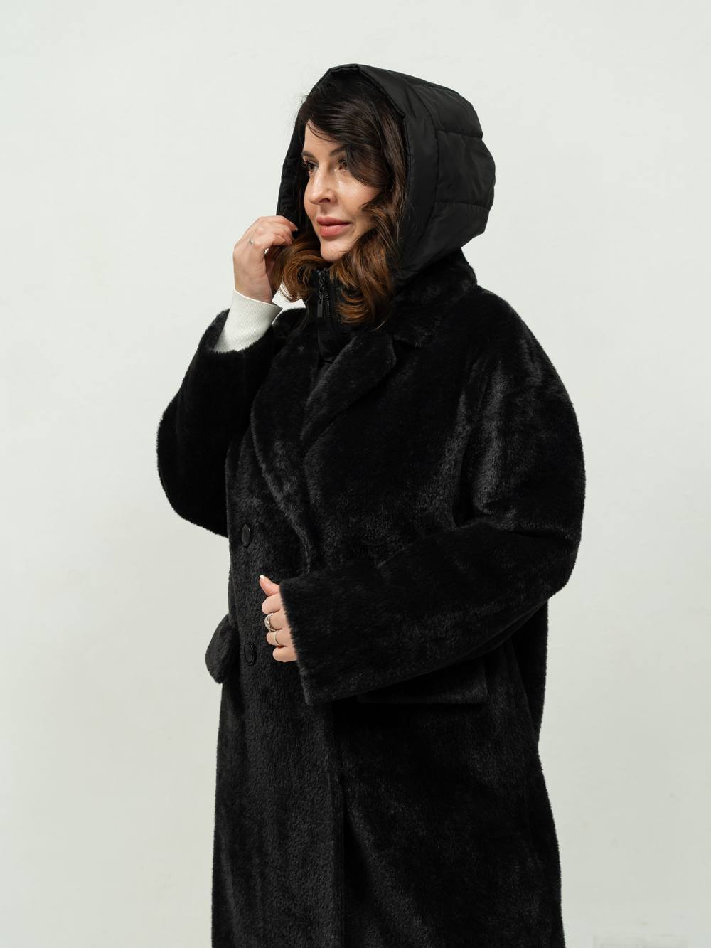 шуба искусственная женская зимняя с капюшоном