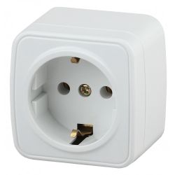 Розетка Intro Polo 3-202-01 2P+E Schuko 16А-250В IP20 ОУ белый | Intro Polo