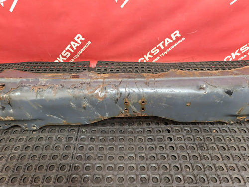 Усилитель переднего бампера